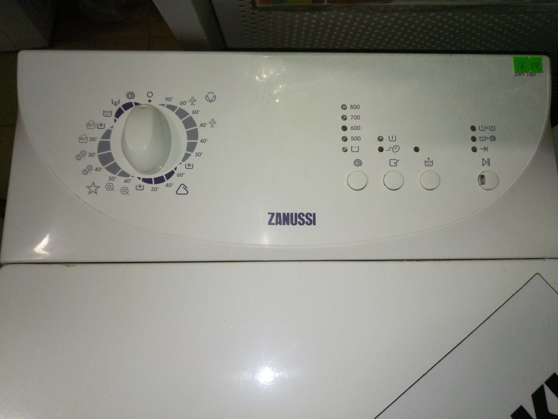 Стиральная машина Zanussi ZWY180